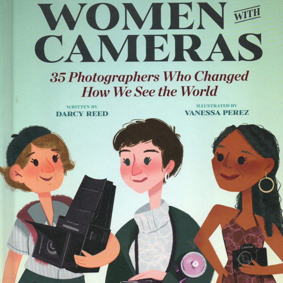 Scan_20240422-3-scaled Extraordinary Women with Cameras - 35 Photographers Who Changed How We See the World -