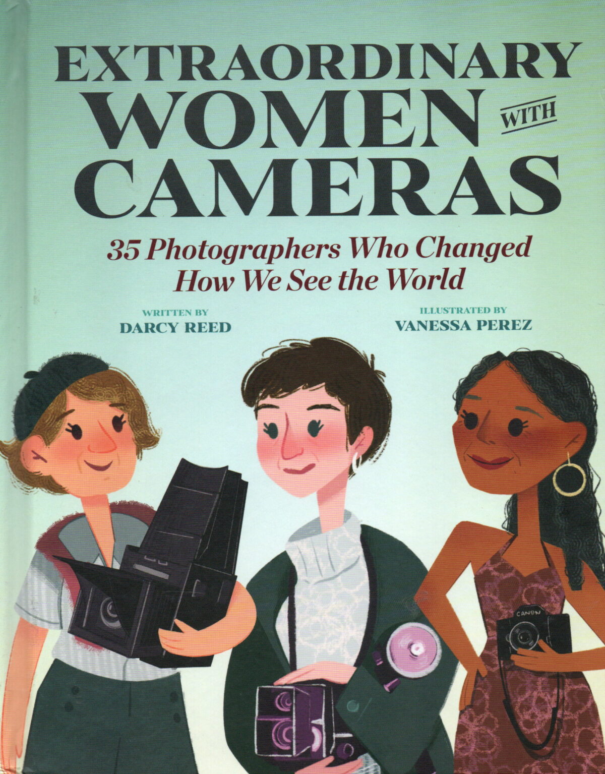 Scan_20240422-3-scaled Extraordinary Women with Cameras - 35 Photographers Who Changed How We See the World -