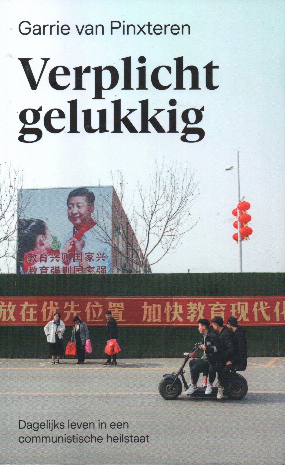 Scan_20250918 Verplicht gelukkig - Dagelijks leven in een communistische heilstaat -