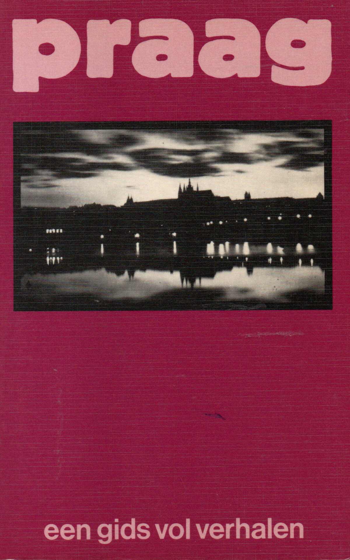 Scan_20260101-5 Praag - Een gids vol verhalen -